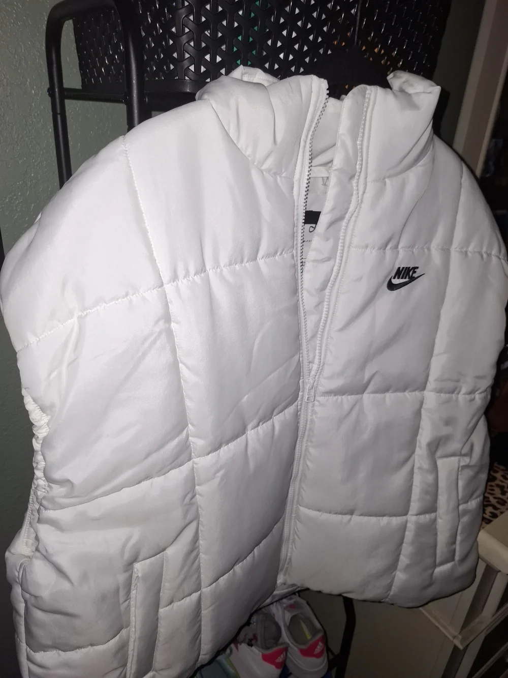 Nike White Quilted Cropped Puffer Jacket with Black Logo